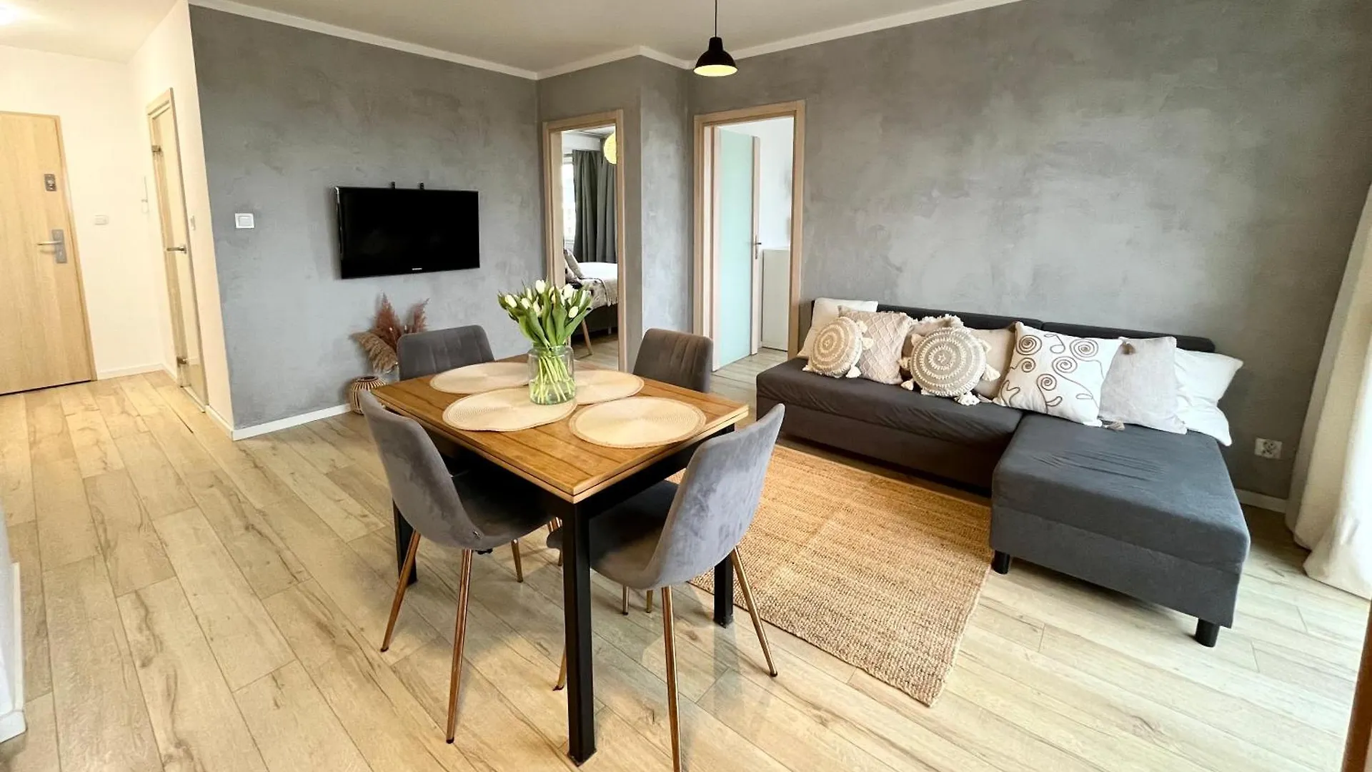 Przytulna Apartment Close To The Airport And Pkm Gdansk